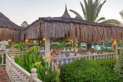 ROYAL HOLIDAY PALACE Restaurants